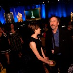 Anne Hathaway (Les Misérables) ao lado de Tim Burton (Frankenweenie)