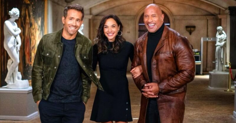 Ryan Reynolds, gal Gadot e Dwayne Johnson na promoção da Netflix